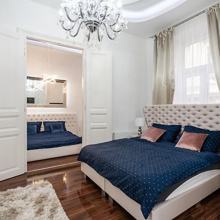Opera Balkony Luxury Apartment Budapest Bagian luar foto