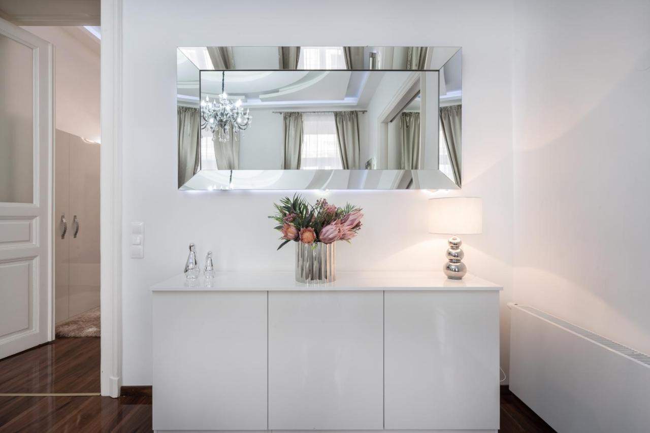 Opera Balkony Luxury Apartment Budapest Bagian luar foto
