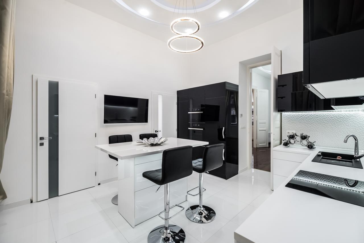 Opera Balkony Luxury Apartment Budapest Bagian luar foto