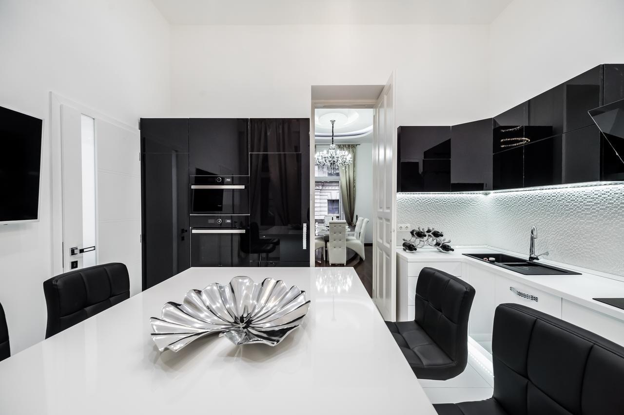 Opera Balkony Luxury Apartment Budapest Bagian luar foto
